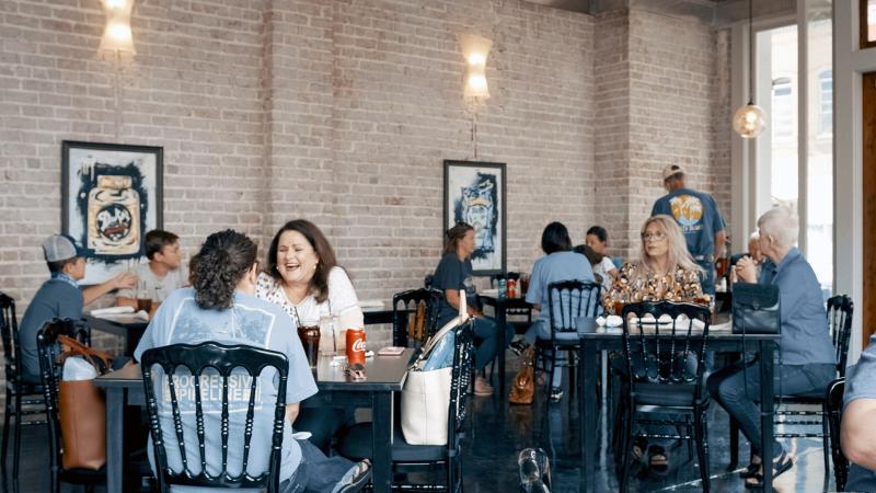 Jean's Food interior