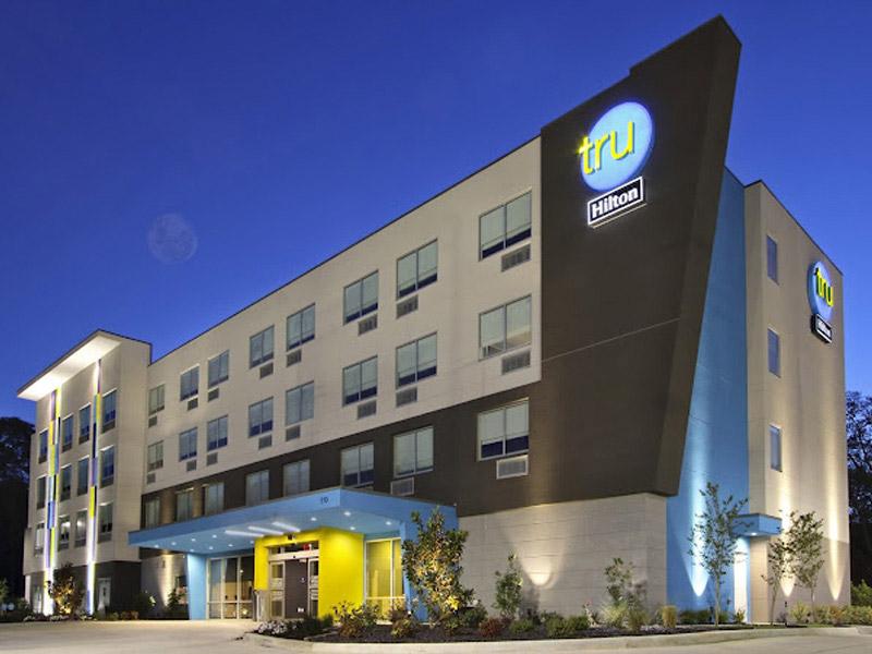 Tru by Hilton exterior